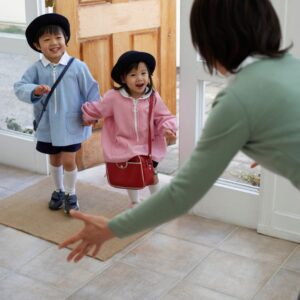 kids coming home from school